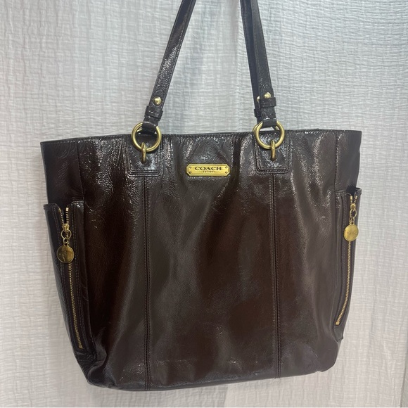 COACH F20432 CHOCOLATE Brown Patent Leather Shoulder Bag handbag Purse - Picture 3 of 15